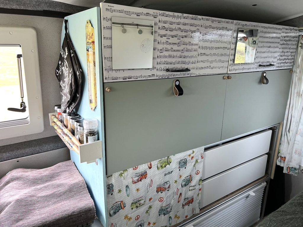 Camper Schrank aus Aluprofilen